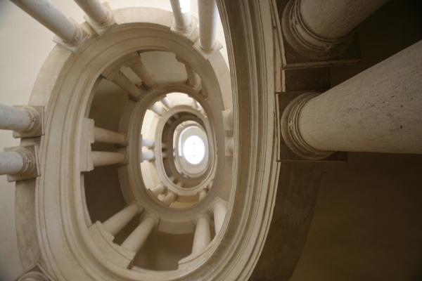 Rome_2005_b_medium