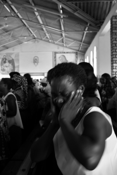 Woman_in_face_in_hands_b_w_medium